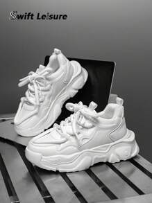 Sneaker casual alla moda da uomo, colore unito, con laccio spesso effetto patchwork, leggere, versatili per uso sportivo all'aperto, scarpe bianche comode