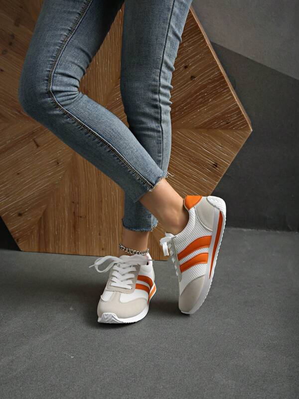 2025 New Mesh Casual Flat Sneakers