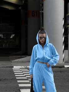 女士时尚纯色天鹅绒休闲运动服套装，包括连帽拉链短款上衣和抽绳阔腿裤 - 藍色 - 查看 7