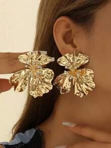 1 Pair Fashionable Exaggerated European & American Metallic Floral Rhinestone Earrings, Elegant Luxury High-End Gold Tone Stud Earrings Suitable For Women's Banquet, Party, Wedding, Holiday Gift - Flower Earrings - View 9