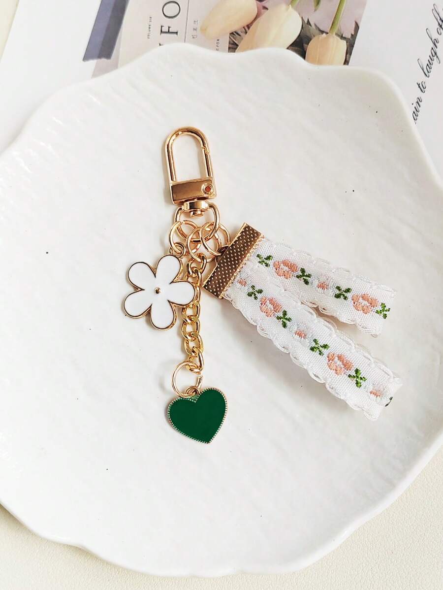 1pc Ins Style Daisy Keychain Pendant, Creative Keyring, Lace Keychain, Earphone Case, Bag Decor