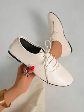 比原版小 0.5 码 新款春夏秋季柔软舒适轻便低跟芭蕾平底鞋，女士时尚工作鞋，红色、黑色、酒红色，休闲运动鞋，蝴蝶结包头玛丽珍洛丽塔鞋，芭蕾平底鞋