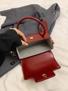 Luxury Elegant Box Bag For Women, New Fashion Handbag, Retro Red Color Shoulder Crossbody Small Square Bag