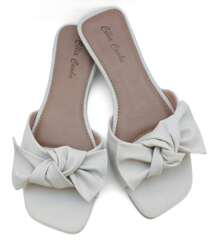 Sandália rasteirinha chinelo flat com laço branco off