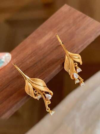 1 pièce Boucles d'oreilles vintage de style chinois de luxe avec feuille et goutte d'eau en strass, design élégant, bijoux délicats convenant aux femmes, aux fêtes et aux cadeaux de festival