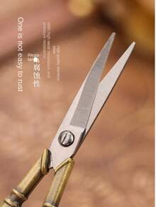 1 件不锈钢镂空梅花图案迷你剪刀，复古风格，适合刺绣、茶道