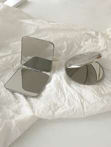 迷你镜，可折叠双面化妆镜，不锈钢材质，便携，适合女生和学生随身携带。防摔化妆镜，适合购物、学生宿舍、旅行等场合，方便携带，可用于化妆、房间装饰、梳妆台、旅行、卧室、化妆配件、镜子、化妆镜、迷你镜、粉盒镜、小镜子、手持镜、价格实惠、圣诞礼物、化妆品、化妆工具、便宜货、礼物、女士礼物、圣诞礼物、赠品、旅行、便宜货、旅行必备品。 - 銀色 - 查看 2