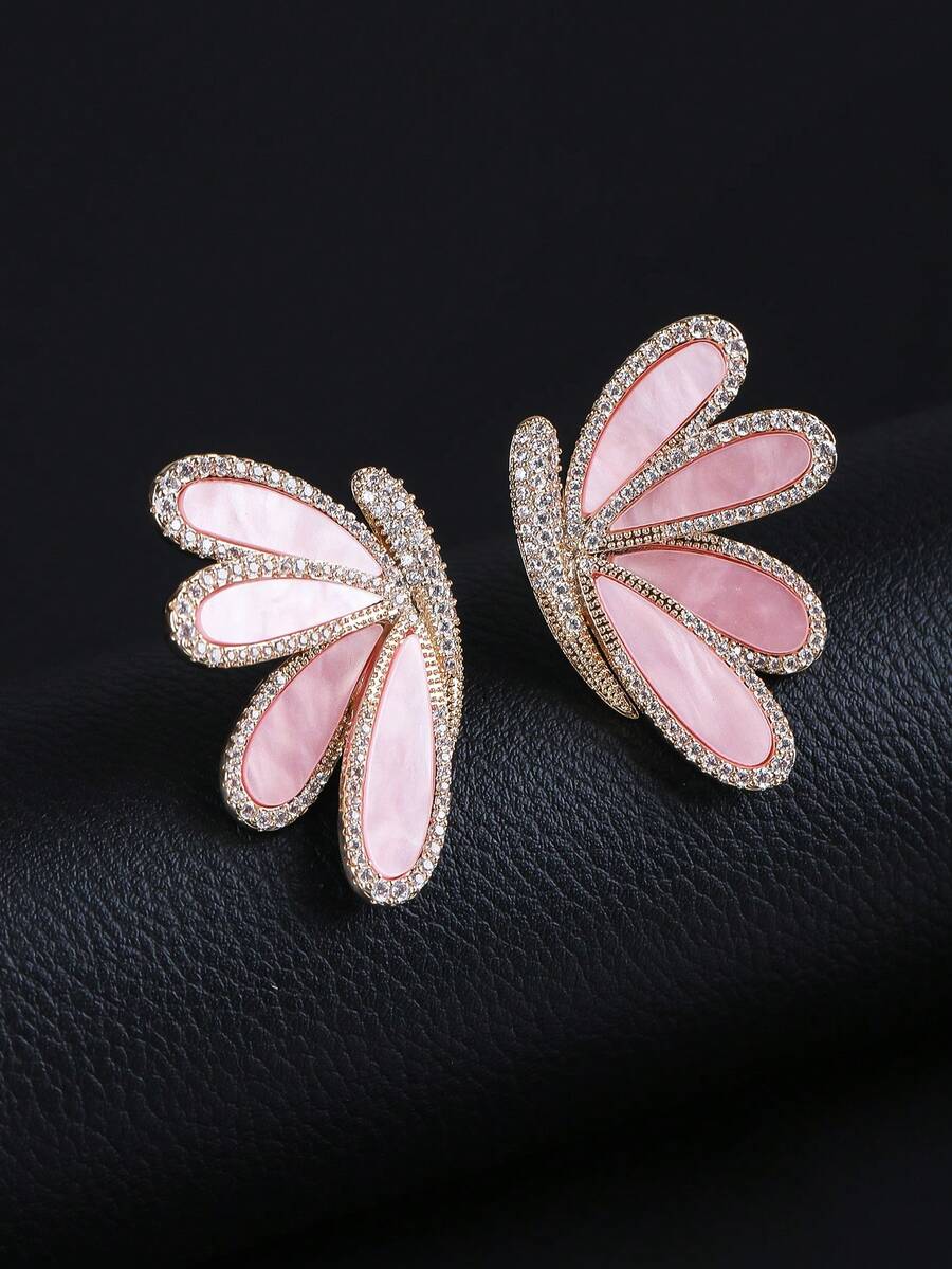 1 对奢华珠宝风格夸张蝴蝶耳环，铜镶嵌方晶锆石耳环，适合正式场合、派对和聚会 - 蝴蝶型 - 查看 1