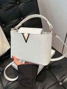 奢华女士手提包品牌包纯色优质托特包，2025新款时尚百搭单肩包大容量时尚手提包，新款大包INS搭配单品，复古休闲街头风小众托特包，简约明星同款亮面优质斜挎包，夏季斜挎托特包2025新款高端鳄鱼纹大容量妈妈包，时尚优质个性女包，枕头包 - 米色 - 查看 9