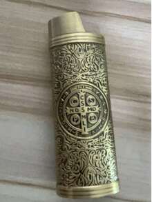 1 pezzo Custodia per accendino J6 con design a rilievo di Costantino, chiusura a pulsante, materiale in metallo durevole - adatto per uso personale e da regalo, scatola accendino in stile artistico, finitura in metallo, adatta per accendini BIC J6 formato standard - custodia per accendino alla moda e durevole, antivento, stile retrò minimalista e resistente - Multicolore - Visualizzare 11