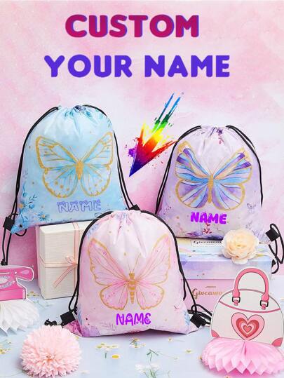 1 bolsa de cuerdas ligera y personalizable con un lindo diseño de mariposa que se puede imprimir con su nombre o saludos festivos. Personaliza tu propia bolsa. Esta mochila es perfecta para niñas, niños y adolescentes para uso diario, incluyendo salidas, viajes, deportes, natación, senderismo y otras actividades al aire libre. (Tenga en cuenta que esta bolsa es muy delgada).