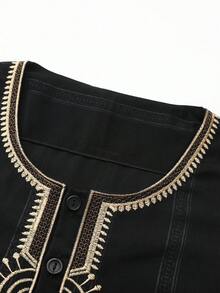 新款简约条纹长袍、阿巴雅伊斯兰宽松长袍、短袖刺绣穆斯林口袋长袍、休闲阿拉伯风格、男士传统甘杜拉祈祷休闲节日服装、优雅的斋月服装、优雅奢华的传统男士服装 - 黑色 - 查看 4