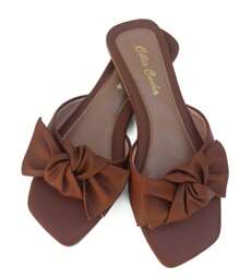 Sandália rasteirinha chinelo flat com laço marrom caramelo