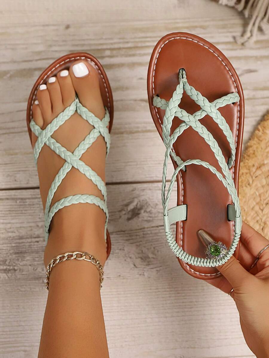 女士春夏新款方形扣饰时尚平底凉鞋，女士沙滩凉鞋