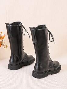 1 par de botas altas básicas de princesa de suela gruesa y cálida, con cierre de cordones y cremallera, puntera redonda, de piel sintética suave y cómoda, en color negro, para niñas adolescentes de 3 a 15 años, adecuadas para uso casual diario al aire libre en otoño/invierno