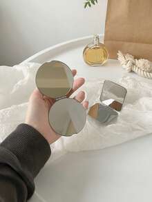 迷你镜，可折叠双面化妆镜，不锈钢材质，便携，适合女生和学生随身携带。防摔化妆镜，适合购物、学生宿舍、旅行等场合，方便携带，可用于化妆、房间装饰、梳妆台、旅行、卧室、化妆配件、镜子、化妆镜、迷你镜、粉盒镜、小镜子、手持镜、价格实惠、圣诞礼物、化妆品、化妆工具、便宜货、礼物、女士礼物、圣诞礼物、赠品、旅行、便宜货、旅行必备品。 - 銀色 - 查看 4