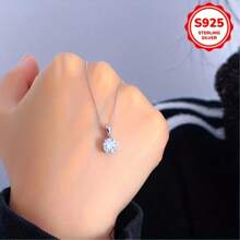 925纯银1件经典亮白色4爪圆形切割方晶锆石镶嵌吊坠精致项链优雅品质女锁骨链项链惊喜日常饰品礼物