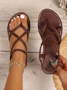 女士春夏新款方形扣饰时尚平底凉鞋，女士沙滩凉鞋