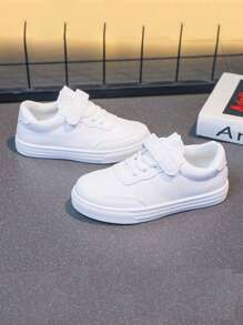 一双儿童简约白色运动鞋，采用魔术贴设计，适合上学、体育课、周末玩耍、玩伴约会和各种场景的日常穿着，儿童鞋，女童鞋，校鞋，男童运动鞋，女童运动鞋 - 白色 - 查看 3