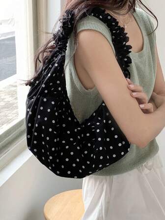 Koreansk mode prickig tygväska, stor kapacitet veckad dragsko axelväska med justerbar rem