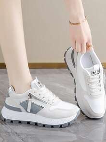 Zapatillas deportivas de mujer para primavera, verano y otoño, nuevas. Zapatillas casuales con suela gruesa, de malla transpirable, con cuña, ligeras y versátiles, de moda, con cordones, blancas y grises