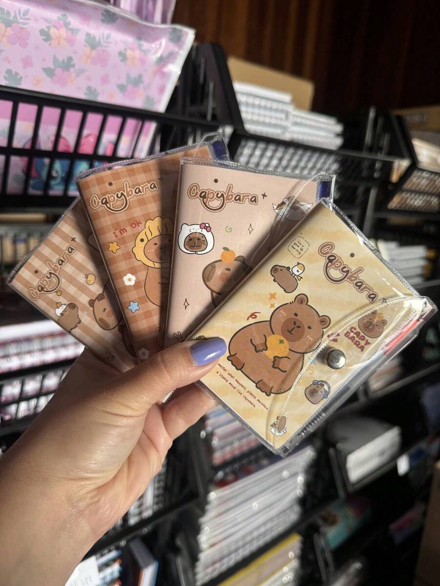 CUTE CAPYBARA MINI NOTEBOOK PLASTIC COVER WITH PEN AND 60 RULED SHEETS - 鏽棕色 - 查看 1