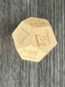 1 pieza Dados de citas de 12 caras para parejas, cubo giratorio de actividad interactiva de alimentos, accesorio creativo de citas para parejas, juguete divertido para vacaciones, regalo sorpresa de Navidad y Día de San Valentín, dados exclusivos de 12 caras para parejas, selector de actividad de alimentos, adecuado para noches de citas y eventos de celebración - Aniversario, Día de San Valentín, Cumpleaños y Regalos de Navidad - Selector de alimentos divertido y creativo (color aleatorio) Decoraciones navideñas Pijamas navideños Regalos de Navidad Decoración navideña