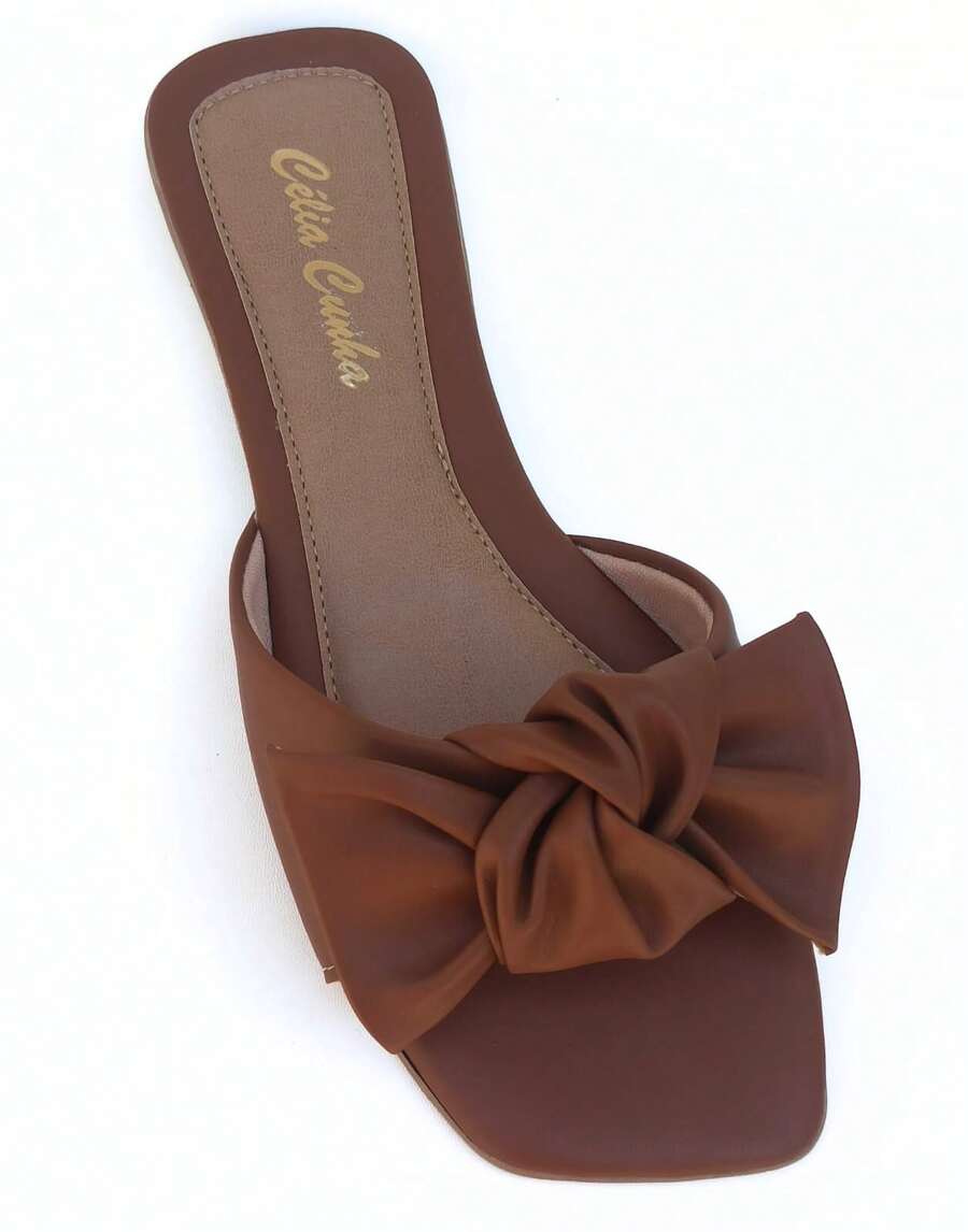 Sandália rasteirinha chinelo flat com laço marrom caramelo