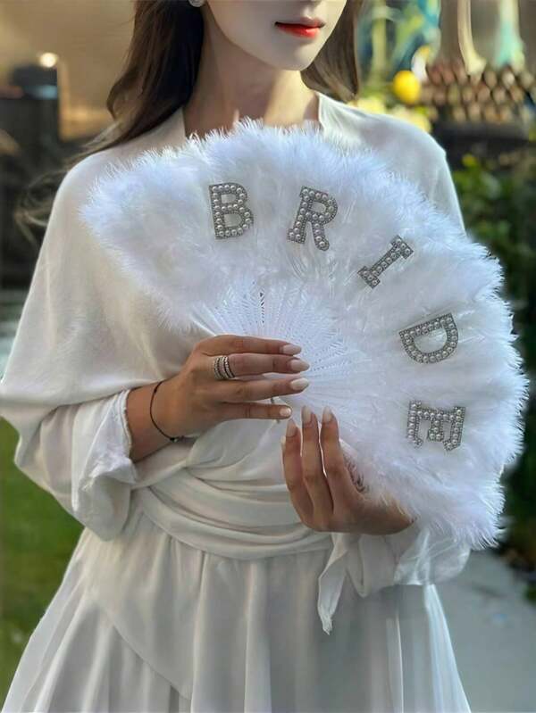 1pc Exquisite BRIDE Fans, 3 Styles BRIDE QUEEN MRS Decorated With Pearls And Diamonds, Holding White Plastic Fans, Suitable For Weddings, Bachelor Parties, Weddings, Honeymoons, Photo Props, It Is Gift For The Bride