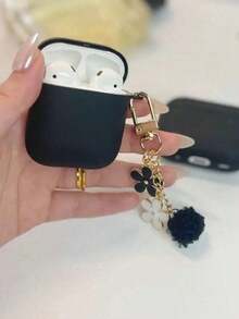 1pc Black & White Floral Chain Case For AirPods 1/2/3, Pro & Pro 2 | Protective Cover, Shockproof & Anti-Scratch | Stylish Chain Design, Slim Fit | Ideal For Daily Use, Travel & Couple Gift | Cute Accessory For Apple AirPods Users - Black and White Flower Necklace - View 4