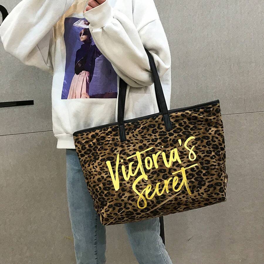 Women Shoulder Bags - 黑色 - 查看 1