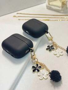 1pc Black & White Floral Chain Case For AirPods 1/2/3, Pro & Pro 2 | Protective Cover, Shockproof & Anti-Scratch | Stylish Chain Design, Slim Fit | Ideal For Daily Use, Travel & Couple Gift | Cute Accessory For Apple AirPods Users - Black and White Flower Necklace - View 6