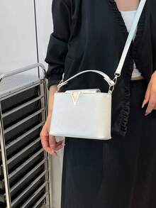 奢华女士手提包品牌包纯色优质托特包，2025新款时尚百搭单肩包大容量时尚手提包，新款大包INS搭配单品，复古休闲街头风小众托特包，简约明星同款亮面优质斜挎包，夏季斜挎托特包2025新款高端鳄鱼纹大容量妈妈包，时尚优质个性女包，枕头包 - 米色 - 查看 6