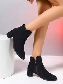 Damen Veloursleder Spitzschuh Plateau Knöchel Stiefel, modische einfarbige Reißverschluss Kleid Stiefel - Schwarz - Übersicht 4
