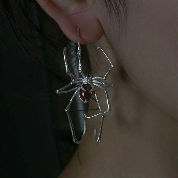 1pc Gothic Spider Ear Cuff, Creative Design Punk Edgy Ear Clip Earring, Suitable For Halloween Party Costume Accessories