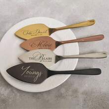Personalized Wedding Cake Set, Custom-Carved Silver Pie And Pastry Cutting Tool Set, Anniversary And Housewarming Souvenir, Couple's Silver Fork And Knife Wedding Favors, Anniversary Gift, For Husband And Wife, Multifunctional, Highly Decorative, Reusable, Exquisite And Stylish, High Quality, Colorful, Modern And Fashionable, Customizable, Personalized, Unique, The Ideal Gift For Him, The Ideal Gift For Her, Boyfriend, Father, Girlfriend, Mother, Family, Friends, Tea Room, Home, Garden, Office, Anniversary, Valentine's Day, Mother's Day, Birthday, Father's Day, Graduation Ceremony, Wedding, Housewarming Celebration. - Nhiều màu - Xem 7