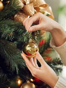 50pcs Christmas Ornament S Shaped Hooks Metal Wire Hook Xmas Tree Balls Pendant Hanging Holders For Home New Year Party Decor Wholesale, Mini Christmas Decoration Hangers, Multi-Functional S-Hook,Christmas Vine