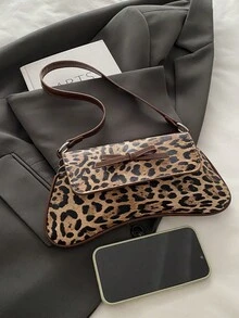 Tas bahu baru ini memiliki desain yang sederhana dan bergaya, dihiasi dengan motif leopard dan kontras warna yang mencolok. Desainnya dapat dilipat, sehingga dapat digunakan sebagai tas genggam maupun tas bahu. Sangat cocok untuk kegiatan sehari-hari, berbelanja, ke kantor, pesta, liburan, dan perjalanan singkat. Warnanya merah anggur (burgundy), menjadikannya sangat serbaguna. - Coklat - View 7