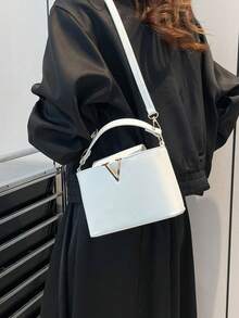 奢华女士手提包品牌包纯色优质托特包，2025新款时尚百搭单肩包大容量时尚手提包，新款大包INS搭配单品，复古休闲街头风小众托特包，简约明星同款亮面优质斜挎包，夏季斜挎托特包2025新款高端鳄鱼纹大容量妈妈包，时尚优质个性女包，枕头包 - 米色 - 查看 5