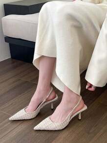 女士尖头镂空凉鞋 新款时尚包头细高跟鞋 中跟鞋