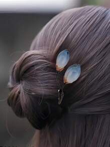 1个复古莲花四叶草U型发夹，金属材质，白色、红色、粉色、紫色、黄色可选，可爱花束造型，优雅仙女发带发梳，精致少女发饰，红色委陵菜花装饰，适合春、夏、秋、冬四季佩戴，不易褪色，长17.9厘米，酷炫夹子，不伤头皮，新年、发饰、发饰、头饰、情人节饰品、女士发饰