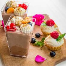 50 件 5 盎司塑料甜点杯，迷你甜点杯，适用于酸奶派对、开胃菜、布丁、水果和冰淇淋，适用于生日、婚礼、派对聚会、露营、蛋糕店等，圣诞礼物 - 多色1 - 查看 4