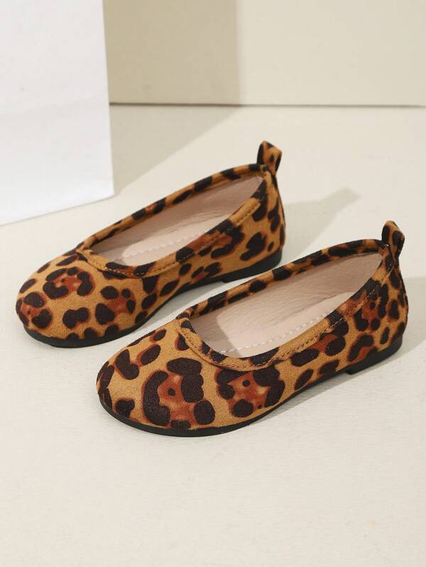 1 par de zapatos planos con estampado de leopardo y punta cuadrada para niños, zapatos lindos y de moda para uso al aire libre, nuevo estilo de zapatos de princesa para primavera/otoño, estilo escolar