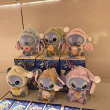Disney 1 pezzo Disney Stitch Bedtime Eating Series, Scatola cieca con bambola carina, scatola mistero, regalo per adulti, adatto per compleanni, festa del papà, festa della mamma, laurea e altre occasioni speciali come regalo, ritorno a scuola (possibilità di ottenere articoli nascosti)