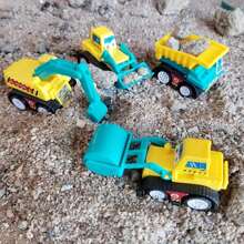 3/6/12 件卡通贴纸组装迷你工程车 - 耐用的塑料建筑卡车和汽车，友好的面孔，易于拉出的动作 - 非常适合生日和圣诞节礼物、节日礼物、生日礼物、课堂奖品，有趣的设计，精湛的工艺[颜色和款式随机]