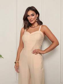 Women's Wide Leg Jumpsuit With Adjustable Straps, Fitted, And Elastic Waist. Casual Chic Style. - 米色 - 查看 4