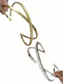 1 件简约奢华可调节腰部设计手链，时尚星空水钻不锈钢情侣手链，优雅精致的开口袖口手链适合日常和派对佩戴（由于灯光原因可能会出现轻微色差，但不影响产品）