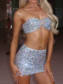 Women Sequin Sparkly Mini Skirt Set Y2K Starfish Shiny Bra Tops And Low Rise Bodycon Mini Skirt Set Summer Glitter Going Out Club Suit - Bạc - Xem 2