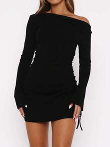 女士纯色斜肩长袖侧抽绳蝴蝶结系带喇叭长袖时尚迷你连衣裙，适合秋季穿着，可作派对礼服、婚礼宾客礼服、外出服、优雅连衣裙、秋季女装、休闲连衣裙，黑色连衣裙，春季百搭 - 黑色 - 查看 5