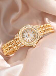 3 件时尚闪亮全钻女士钢带石英表，配有简约的圆形表盘，搭配镶钻珠宝手链套装，适合在节日、聚会、日常生活等场合佩戴。